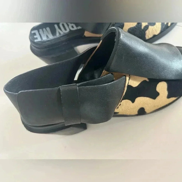 I Desire The Things That Will Destroy Me Chai Ankle Strap Black Leather Sandals - Picture 6 of 13